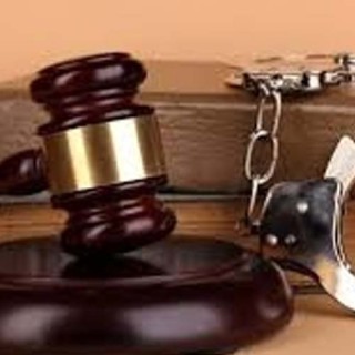 عوامل رافع مسئولیت کیفری: جنون، صغر و دیگر موانع قانونی